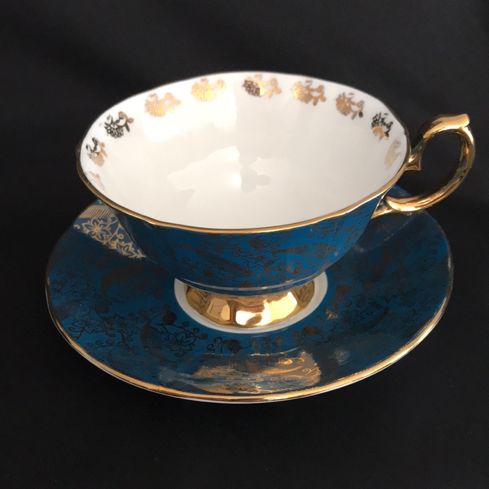 Vintage 'Sovereign' Series Elizabethan Tea Cup & Saucer Set Blue w Gold Detail